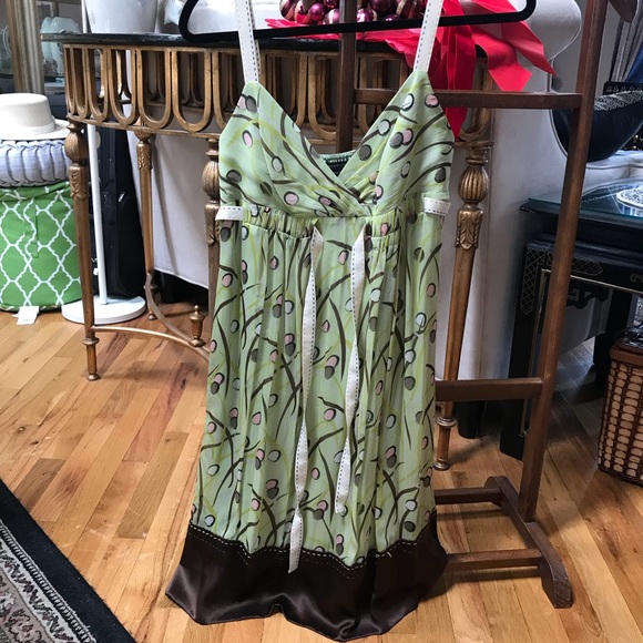 BCBGMaxAzria Dresses & Skirts - BCBG Maxazria silk dress Sz 4